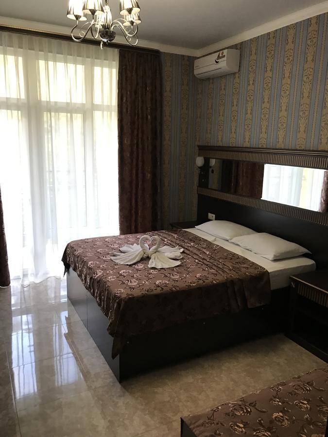 Hotel Danelyan ピツンダ エクステリア 写真