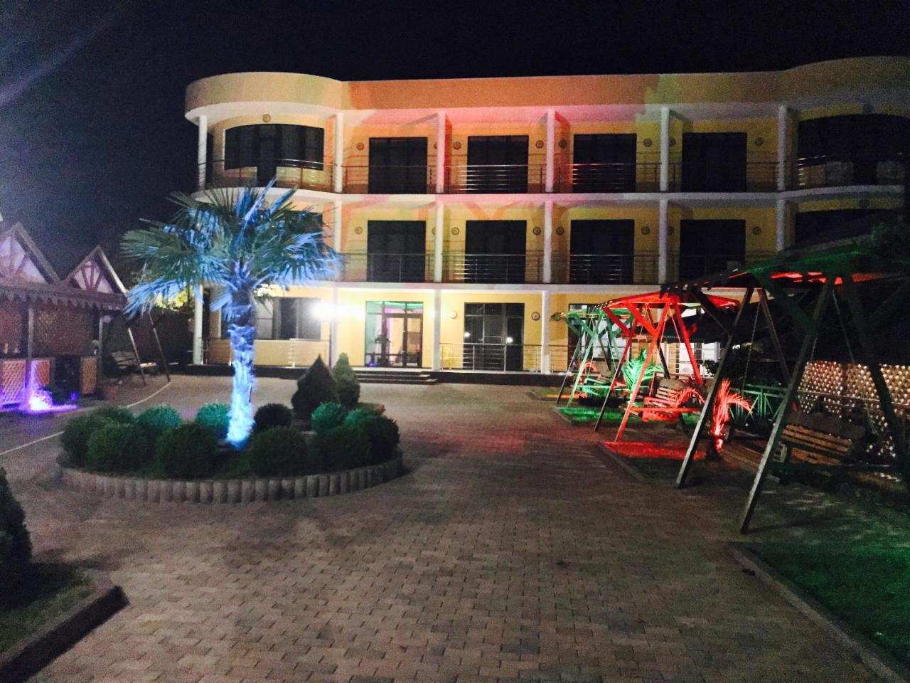 Hotel Danelyan ピツンダ エクステリア 写真
